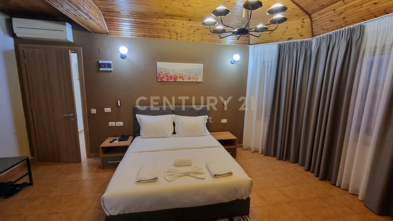 Shitet hotel me 15 dhoma në Kombinat, Tiranë - 1,500,000 €!