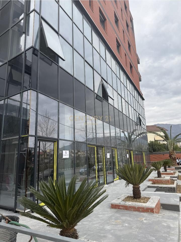LOCALE COMMERCIALE IN AFFITTO!