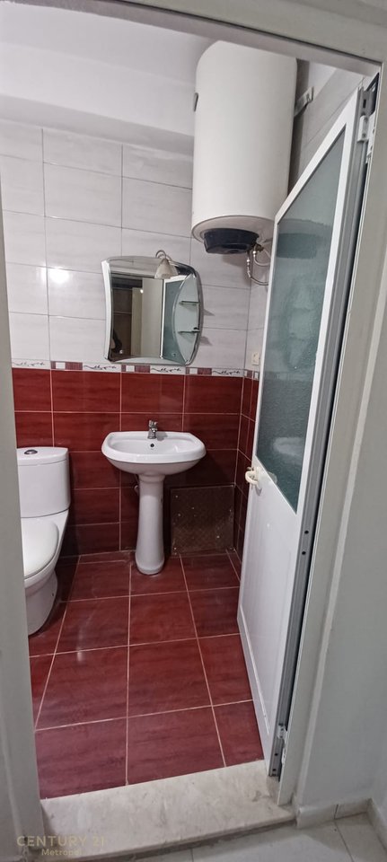 In affitto 3+1+2 a Xhamllik