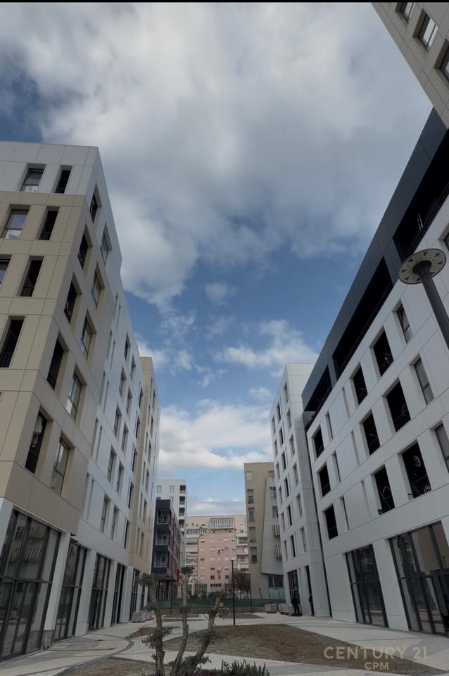 JAPIM PER QIRA AMBIENT NE KAT 0, TEK JORDAN MISJA!