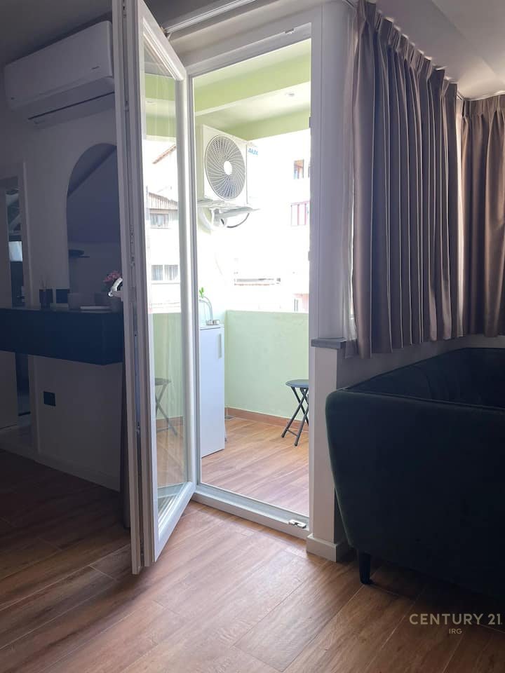 Jepen me Qira 2 Studio në Bllok – Airbnb Ready, Full Book & Smart Home