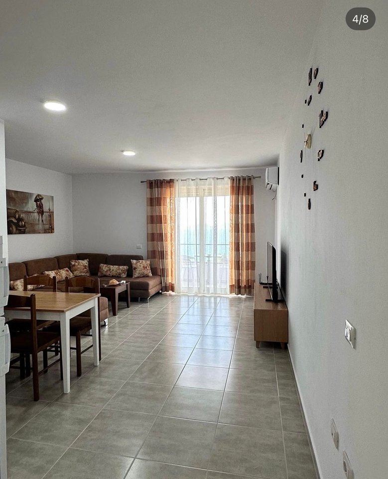 SHITET APARTAMENT ,ME PAMJE NE DET, 2+1+GARAZH  NE RRUGEN "DHIMITER KONOMI",!