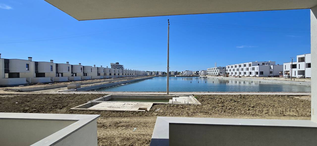 VILE 3-KATESHE ME PISHINE TE TURQUOISE MARINA, GJIRI I LALEZIT!
