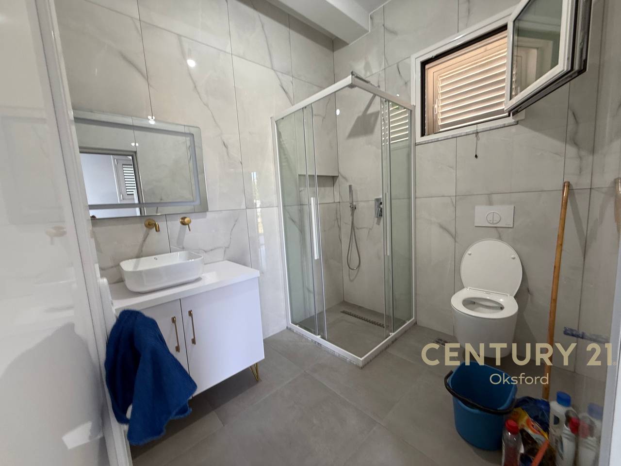 JAPIM ME QIRA VILE PRIVATE,PRANE CITY PARK!