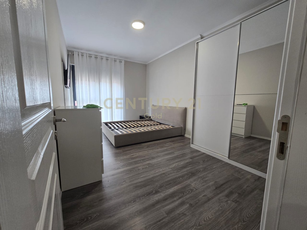 FOR RENT 2+1+2 APARTMENT + PARKING SPACE AT ASL COMPLEX!