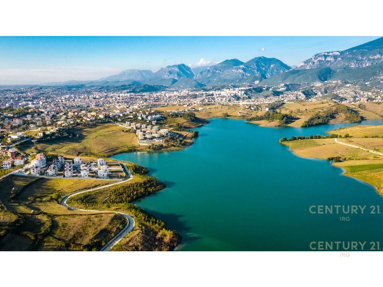 Vile ne shitje, tek liqeni i Farkes!