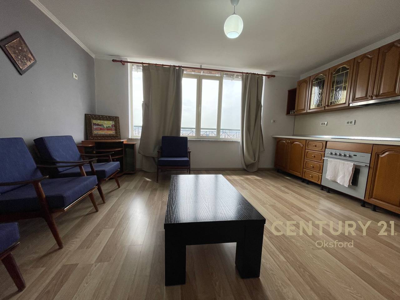 1+1 APARTAMENT PËR SHITJE NË KATIN E 3-TË (NË NJË VILË PRIVATE!)