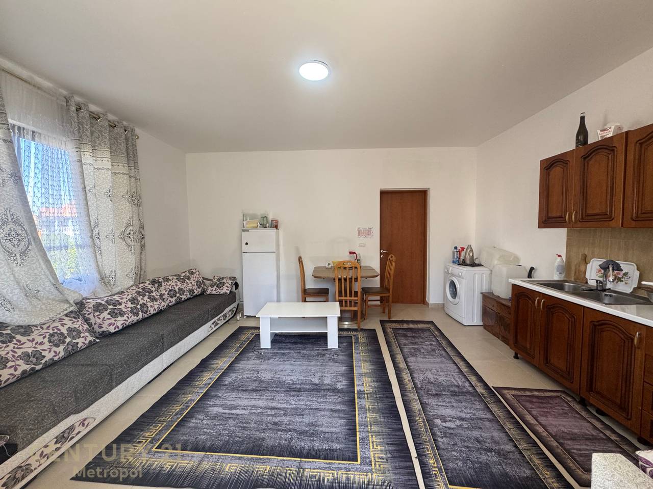 JAPIM ME QIRA APARTAMENT 1+1 NE KATIN 1 TE NJE VILE 3 KATESHE PRANE VILAVE GJERMANE!