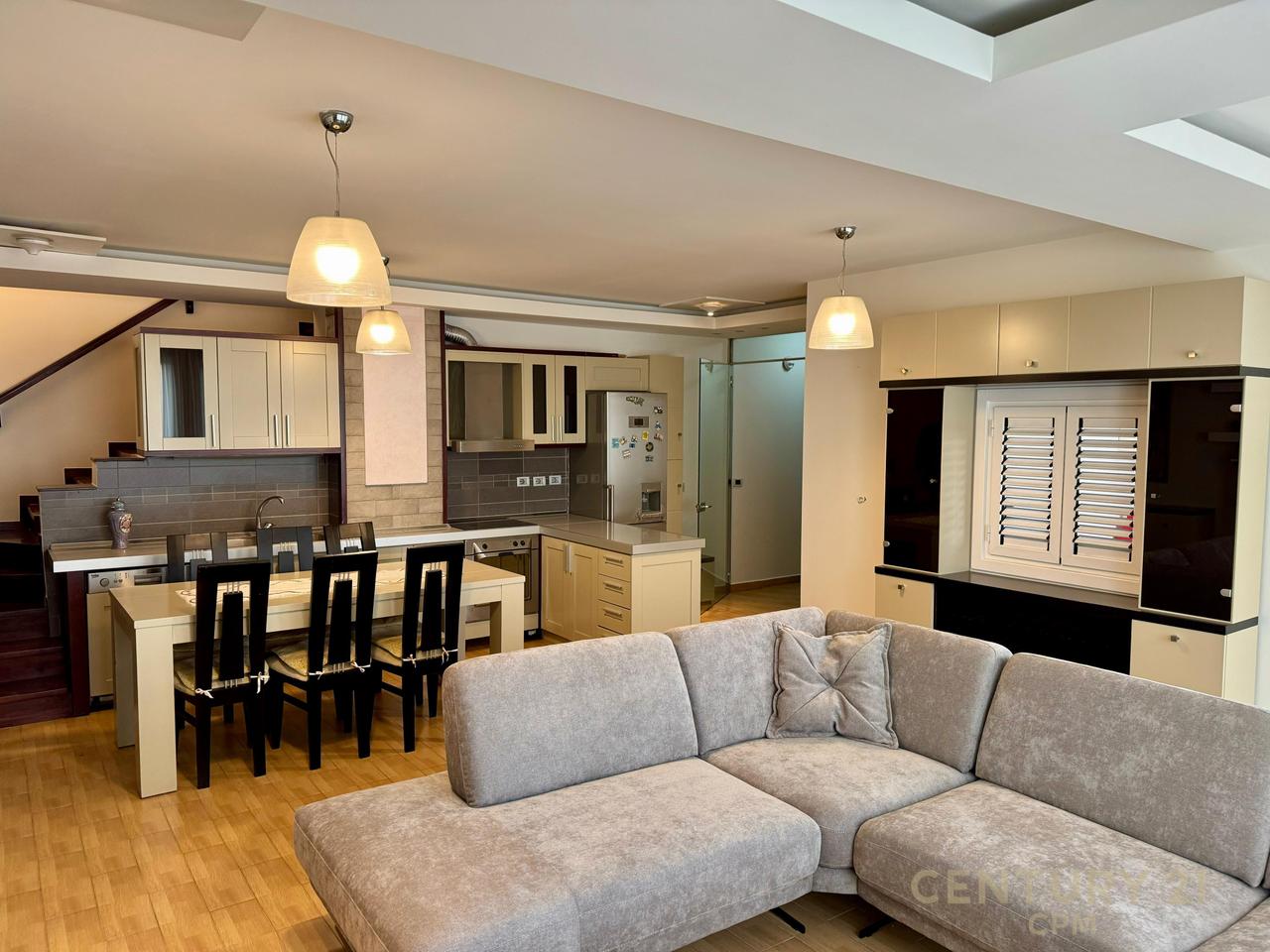 DUPLEX 3+1+2 IN VENDITA NELLA RESIDENZA KODRA E DIELLIT 1!