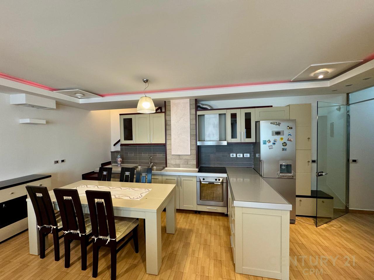 DUPLEX 3+1+2 IN VENDITA NELLA RESIDENZA KODRA E DIELLIT 1!