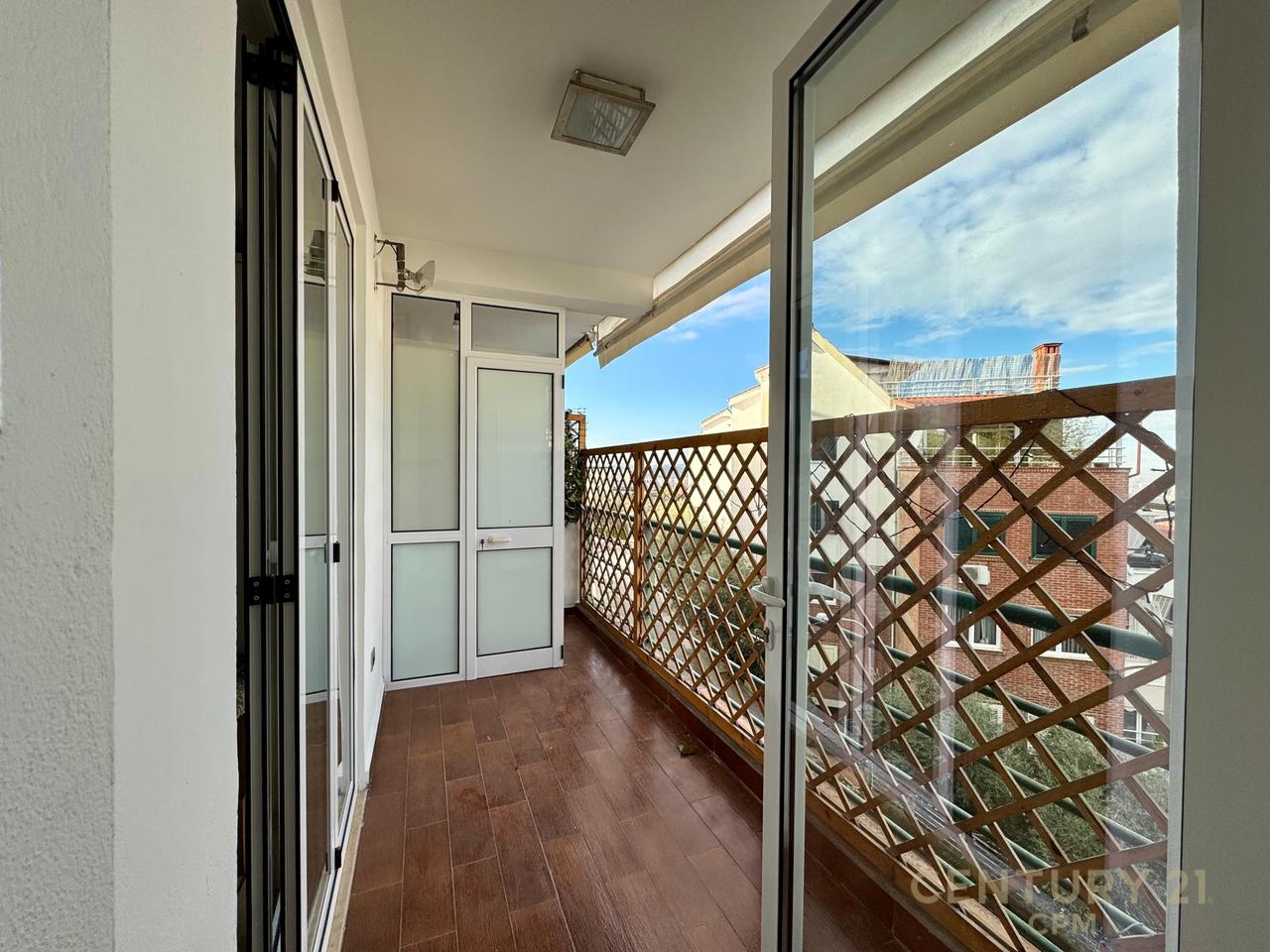 DUPLEX 3+1+2 IN VENDITA NELLA RESIDENZA KODRA E DIELLIT 1!