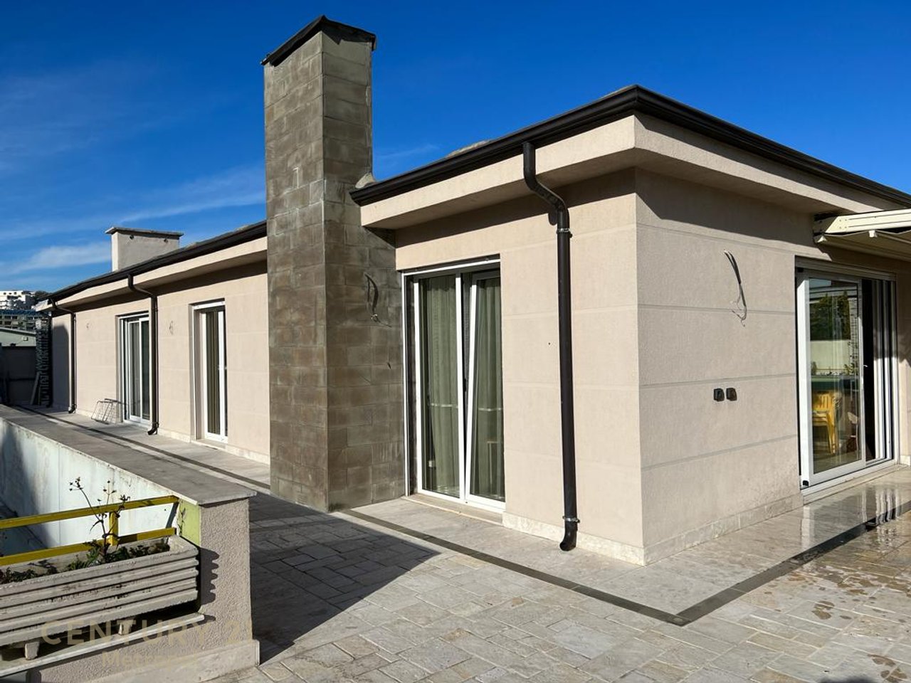 PENTHOUSE 3+1+2 WITH VERANDA + PARKING PLACE, DRY LAKE!