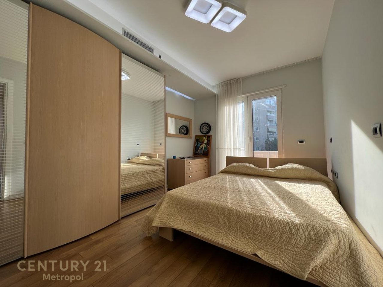 PENTHOUSE 3+1+2 WITH VERANDA + PARKING PLACE, DRY LAKE!