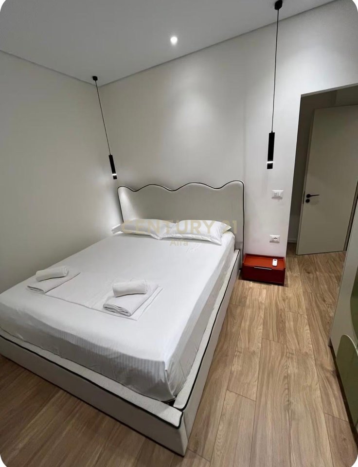 Great investment opportunity in Sarandë with a sea view!