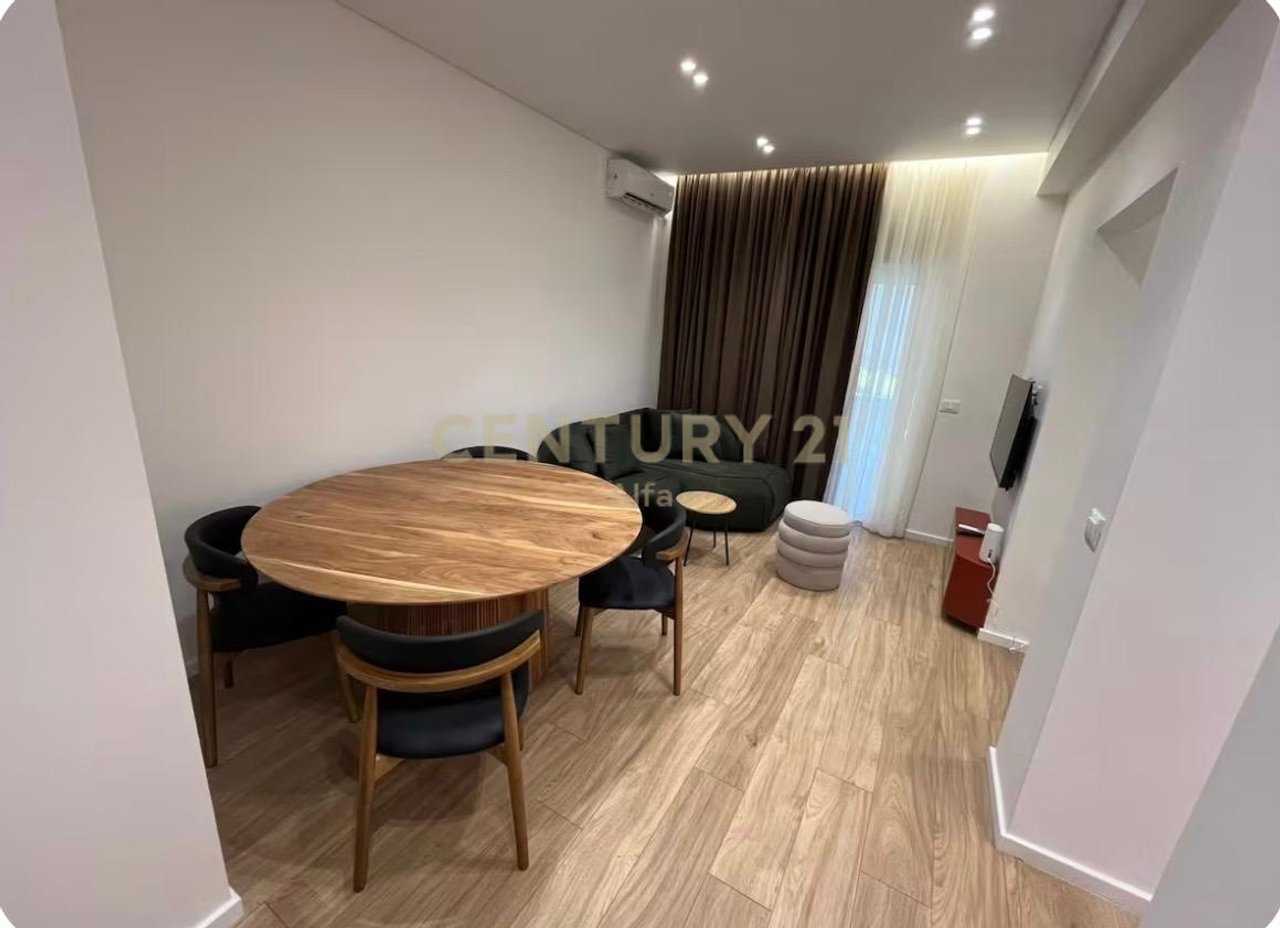 Great investment opportunity in Sarandë with a sea view!