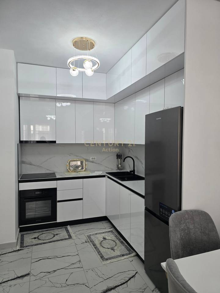 Apartament 2+1+2 Me Qira në Qendra Tregtare QTU, Tiranë | 91 m²!