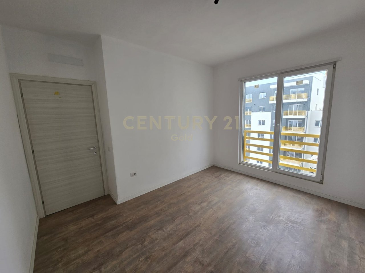 APARTMENT 2+1+2 FOR SALE IN COMPLEX E-88, LAPRAKE!