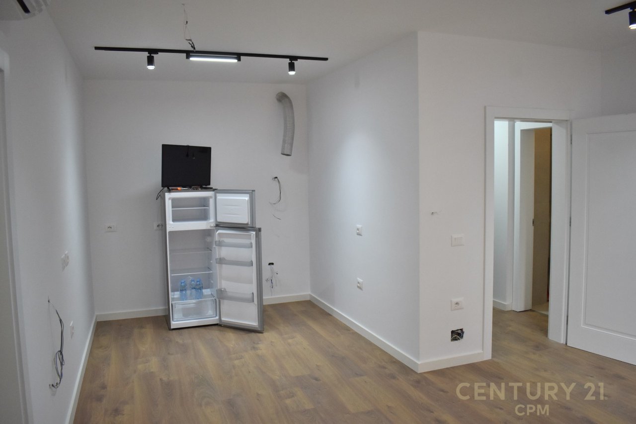 Uffici moderni in affitto vicino allo Stadio Air Albania