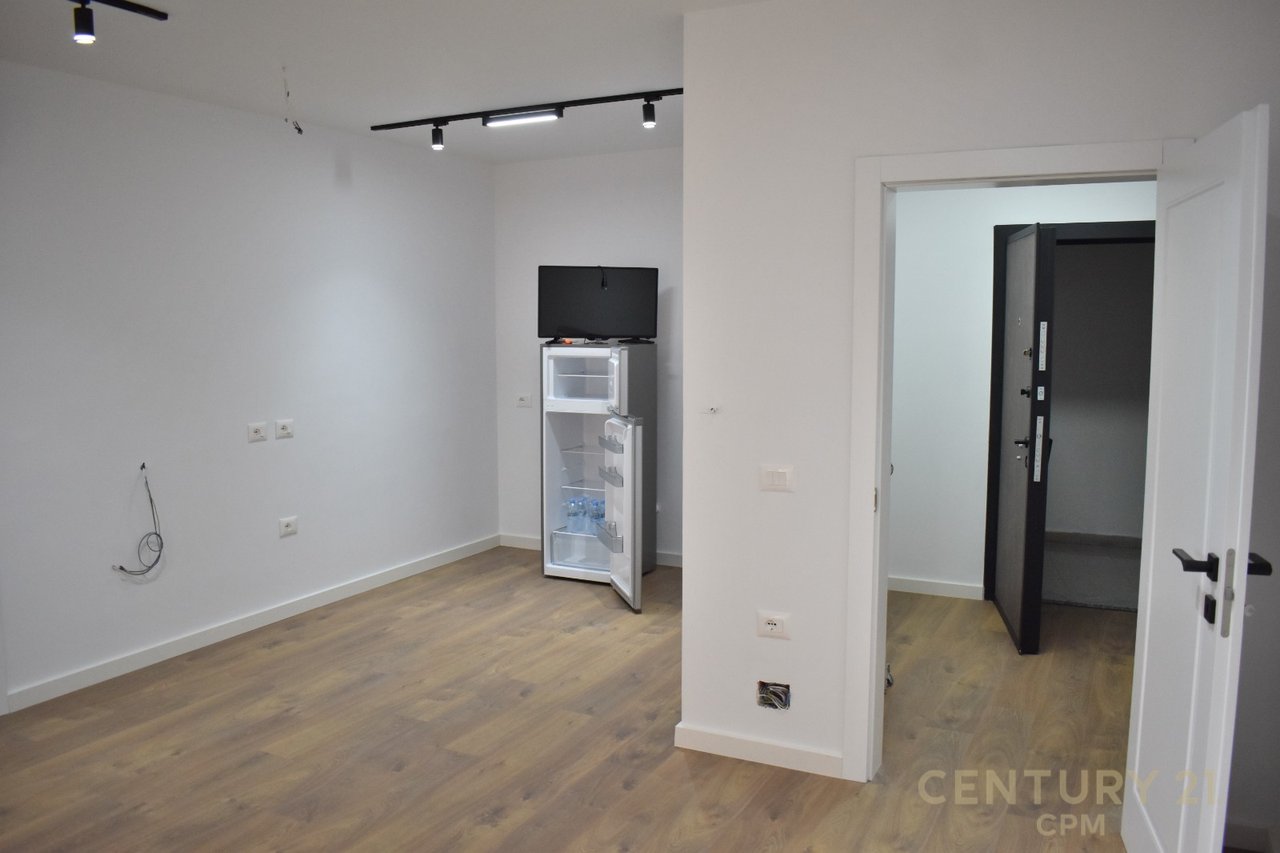 Uffici moderni in affitto vicino allo Stadio Air Albania