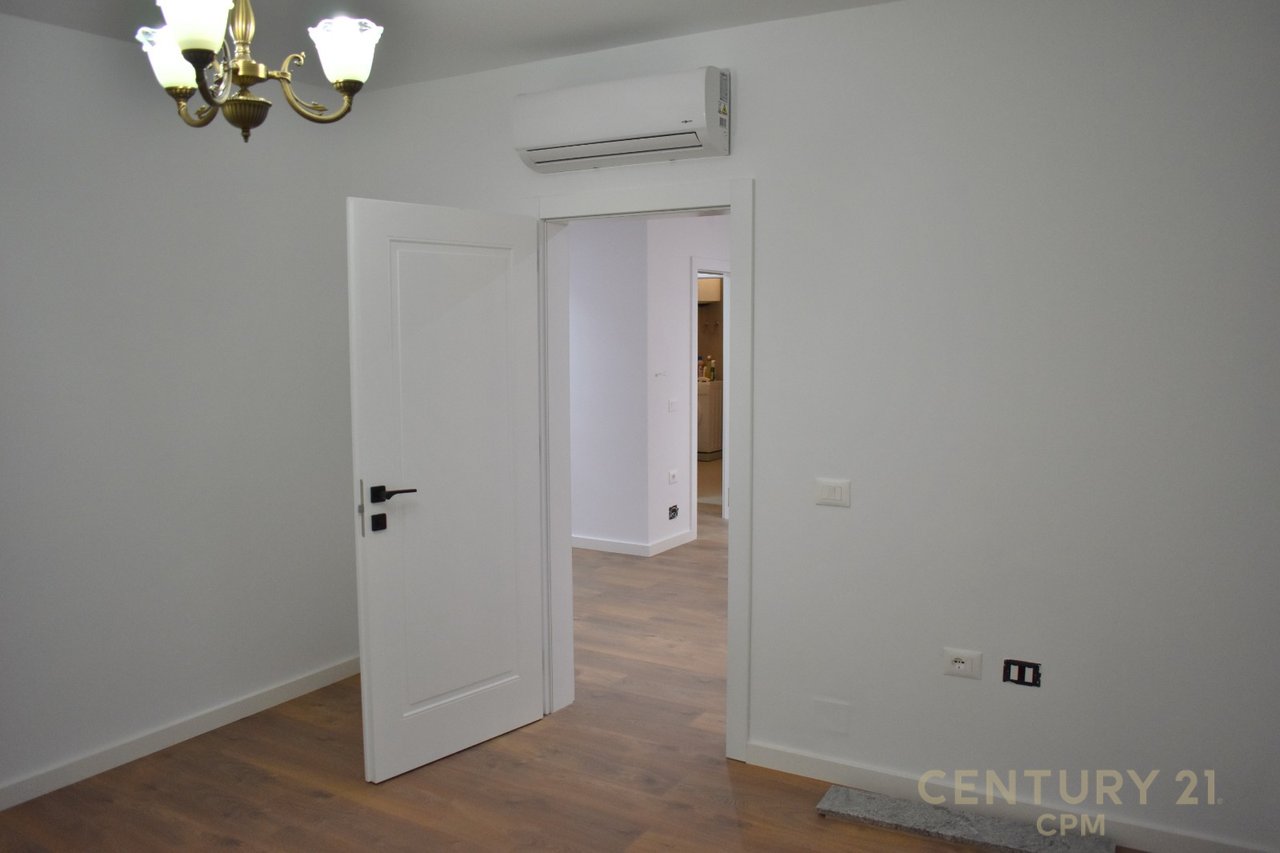 Uffici moderni in affitto vicino allo Stadio Air Albania