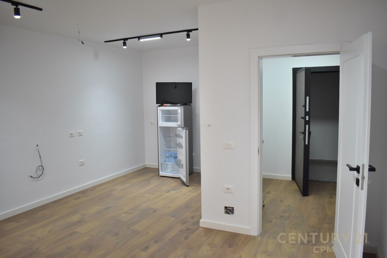 Uffici moderni in affitto vicino allo Stadio Air Albania