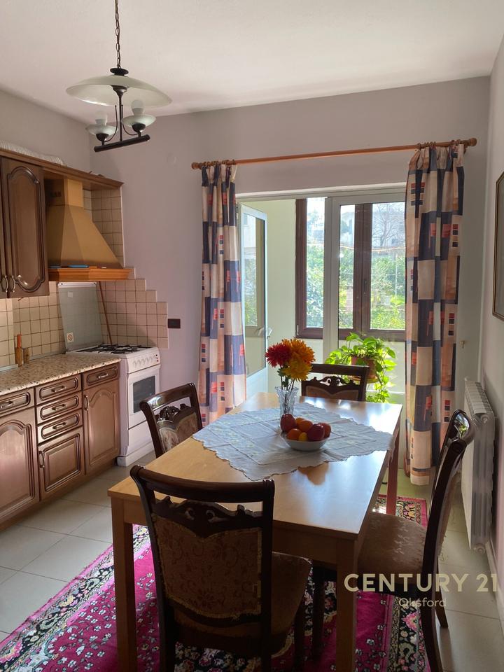 APPARTAMENTO IN AFFITTO 3+1 CON POSTO AUTO VICINO ALLA CITTÀ STUDENTESCA