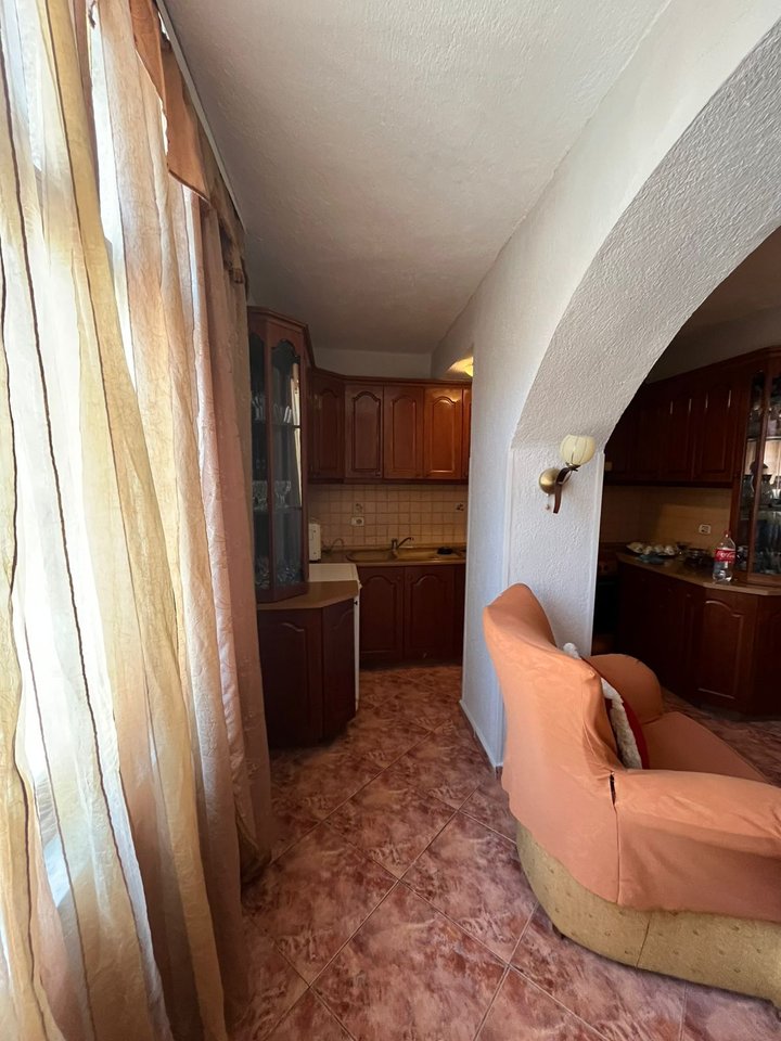 APPARTAMENTO IN VENDITA A POGRADEC – VIA OSPEDALE, CON VISTA SUL LAGO!!