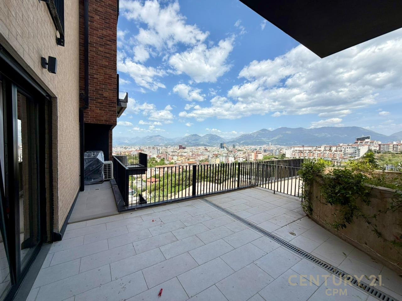 APPARTAMENTO MODERNO 2+1+2+PARCHEGGIO A KODRA E DIELLIT 2 RESIDENCE! (MAI OCCUPATO PRIMA)