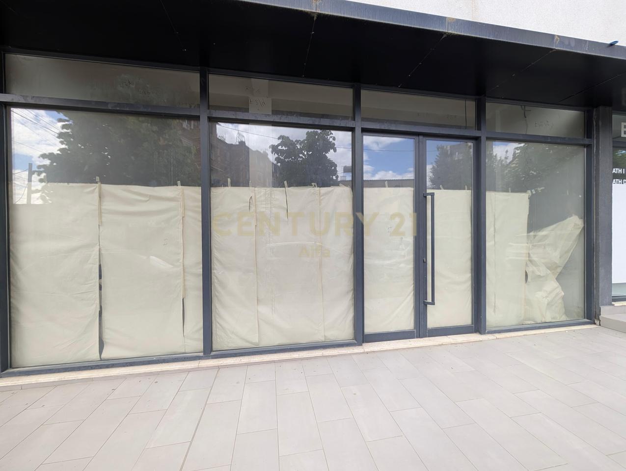 Shitet Njesi Komerciale ne Rr.Miha Grameno  - 155,000.00€ | 56 m²