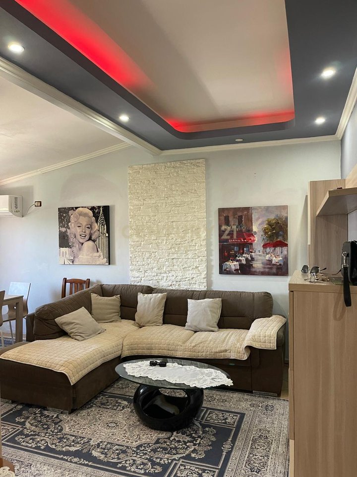 Apartament 2+1 për qira te Shkolla e Bashkuar!