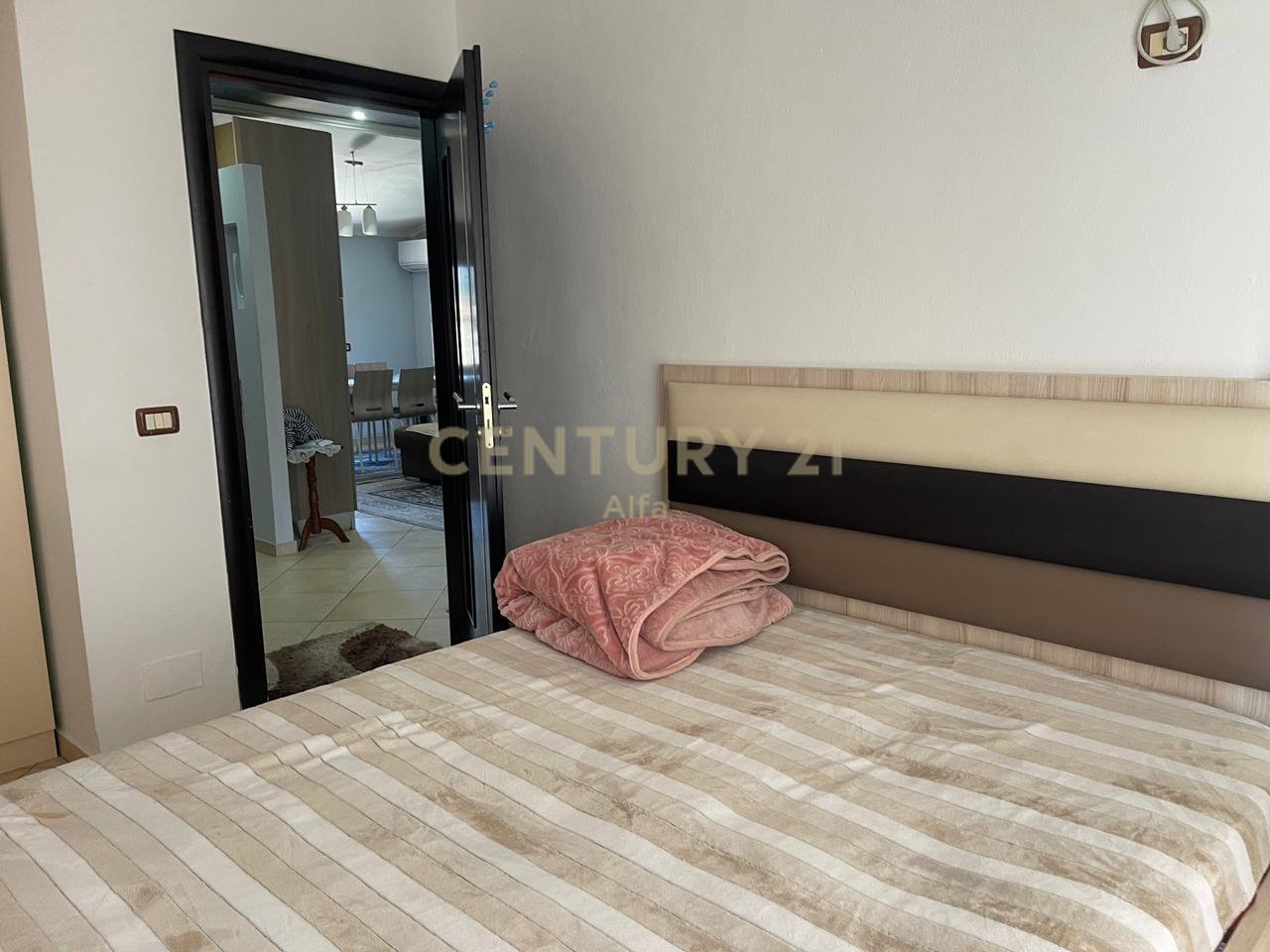 Apartament 2+1 për qira te Shkolla e Bashkuar!