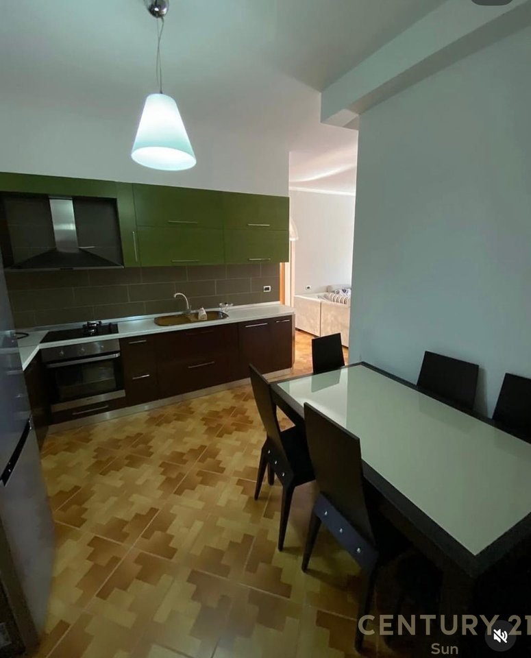 Apartament 2+1+2 në shitje pranë Rrugës së Cipajve, Vlorë
