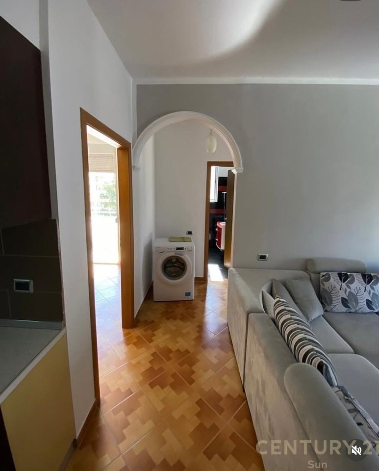 Apartament 2+1+2 në shitje pranë Rrugës së Cipajve, Vlorë