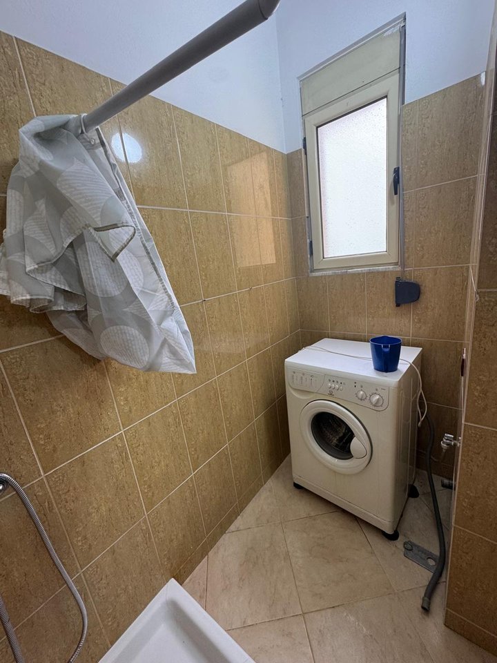 APARTAMENT 1+1 PER QIRA,PRANE SHKOLLES 'DRITA E DIJES'!