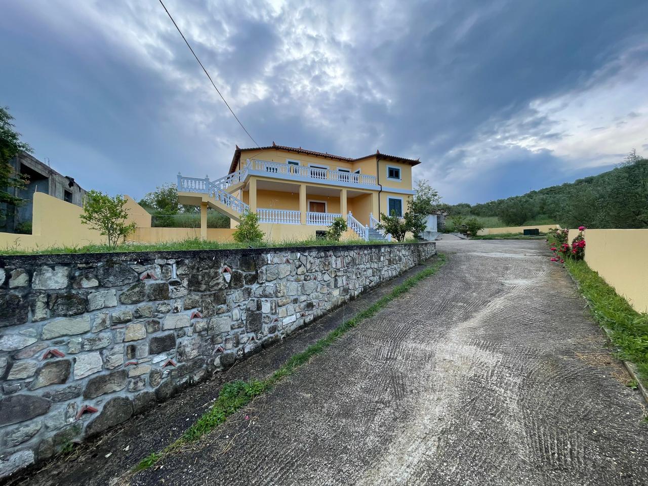 VILLA IN AFFITTO A RISILI-VLORE!