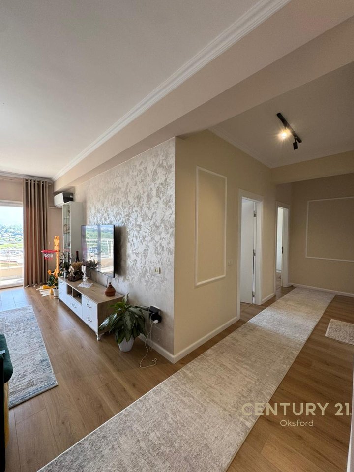 APARTAMENT ME QIRA 2+1+2 me GARAZH PER 2 MAKINA TEK LIQENI I THATE