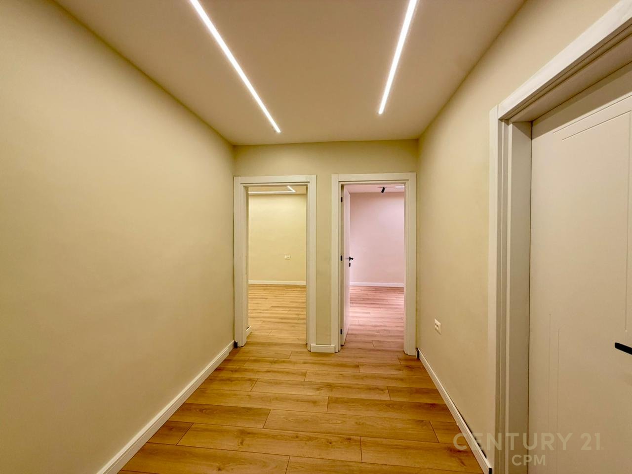 APARTAMENT 1+1 PER SHITJE PRANE PAZARIT TE RI!
