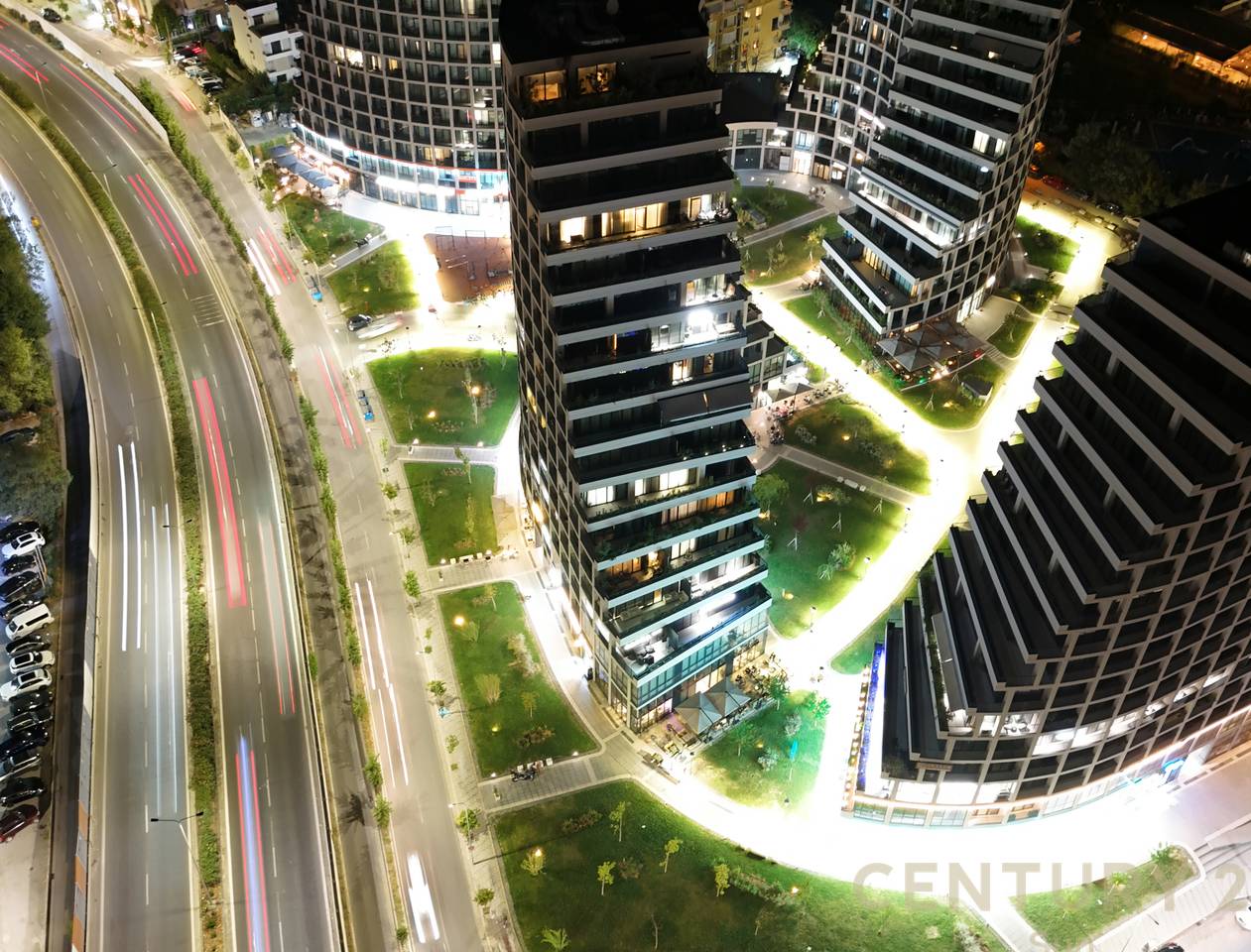 NEGOZIO IN AFFITTO A LAKE VIEW RESIDENCES