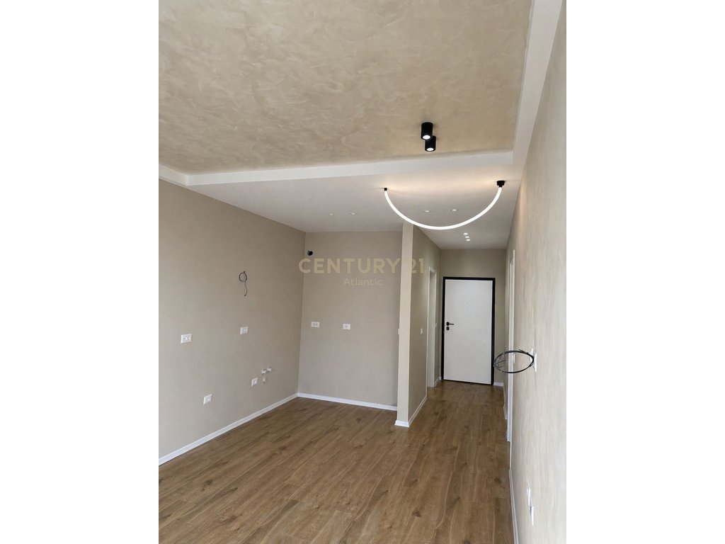 Apartament 1+1 për shitje në Mali i Robit. (3)
