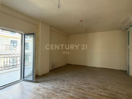 Apartment 2+1+2 bathrooms for sale at Porta e Re, Mjullbathore!