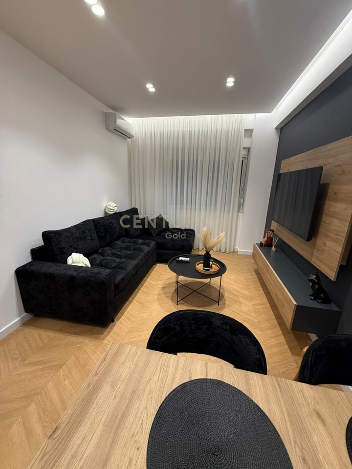 APPARTAMENTO DI LUSSO IN AFFITTO AL LAGO DI TIRANA!