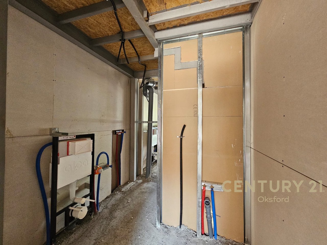 APARTMENT/DUPLEX 1+1 FOR SALE IN GOLEM