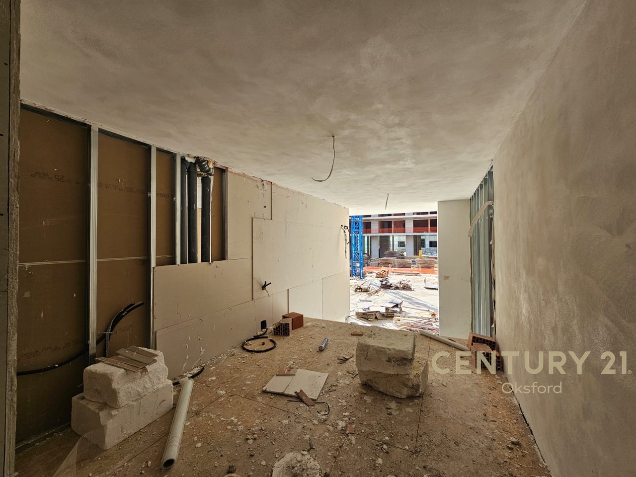 APARTMENT/DUPLEX 1+1 FOR SALE IN GOLEM