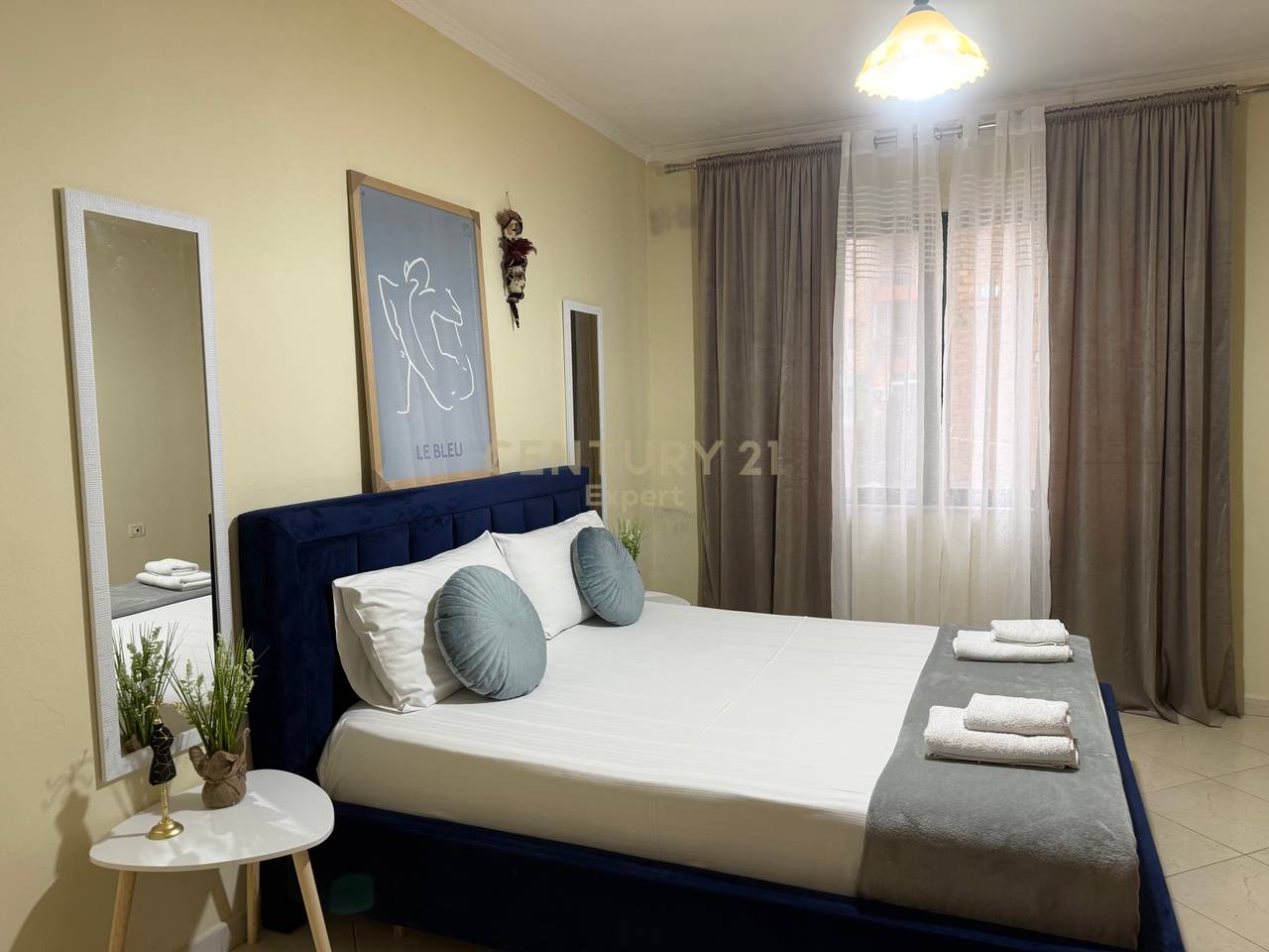 APARTAMENT 1+1 TEK SELVIA PER QIRA!