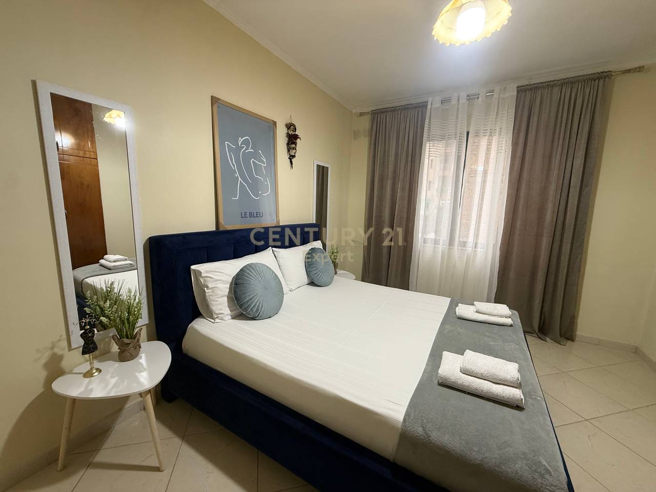 APARTAMENT 1+1 TEK SELVIA PER QIRA!