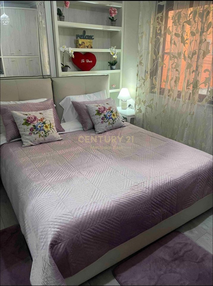 Apartament 1+1 me qira në zemër të Tiranës – Myslym Shyri