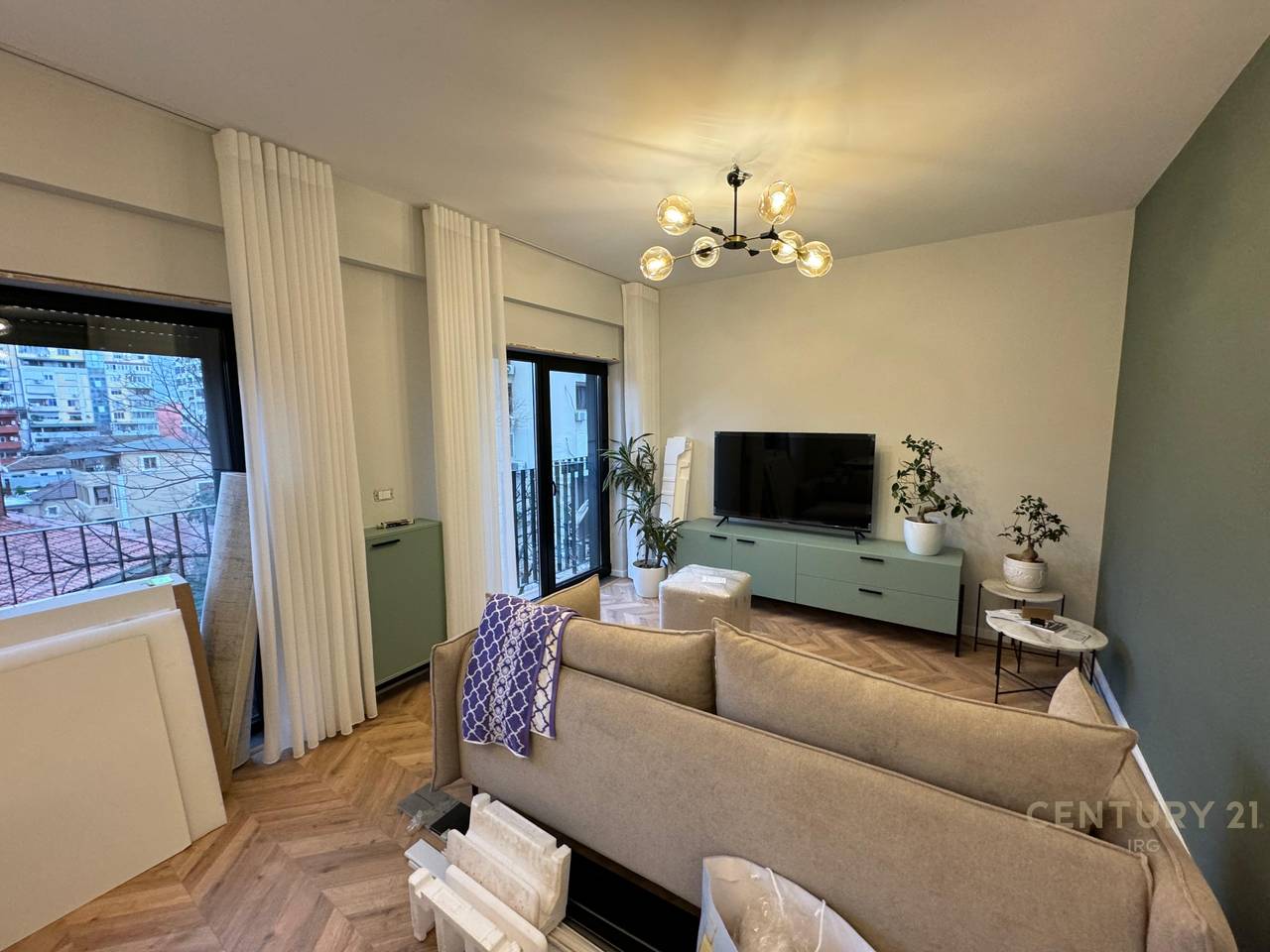 SHITET APARTAMENT 1+1 TEK KISHA KATOLIKE, RR. KAVAJES | 23,000,000 ALL