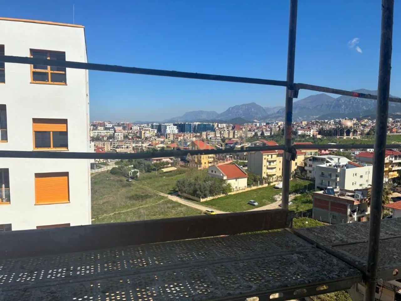 🏡 SHITET APARTAMENT 1+1 – KOMPLEKSI KADIU, ALI DEM