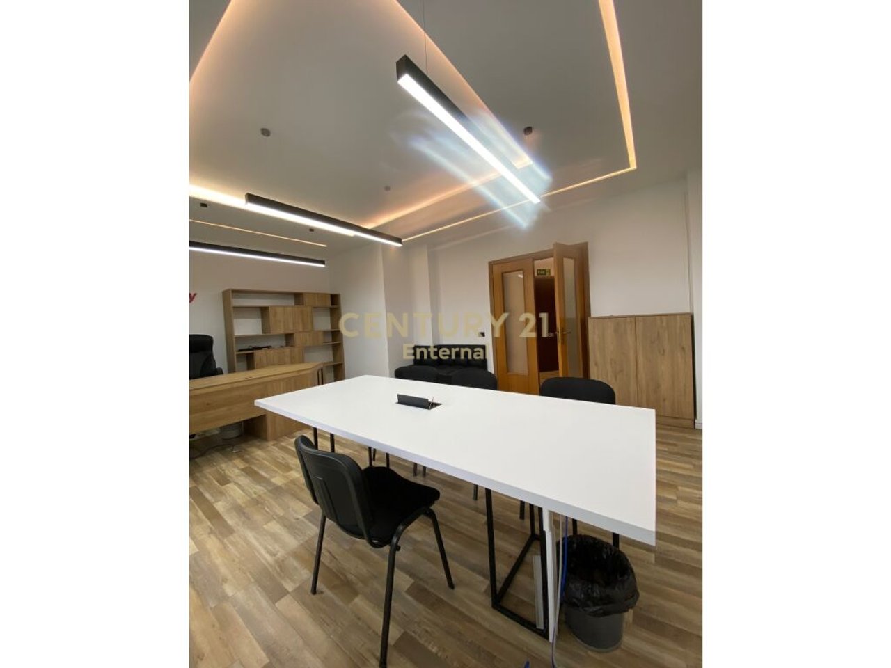 Office 2+1 for Rent in ish-Bllok