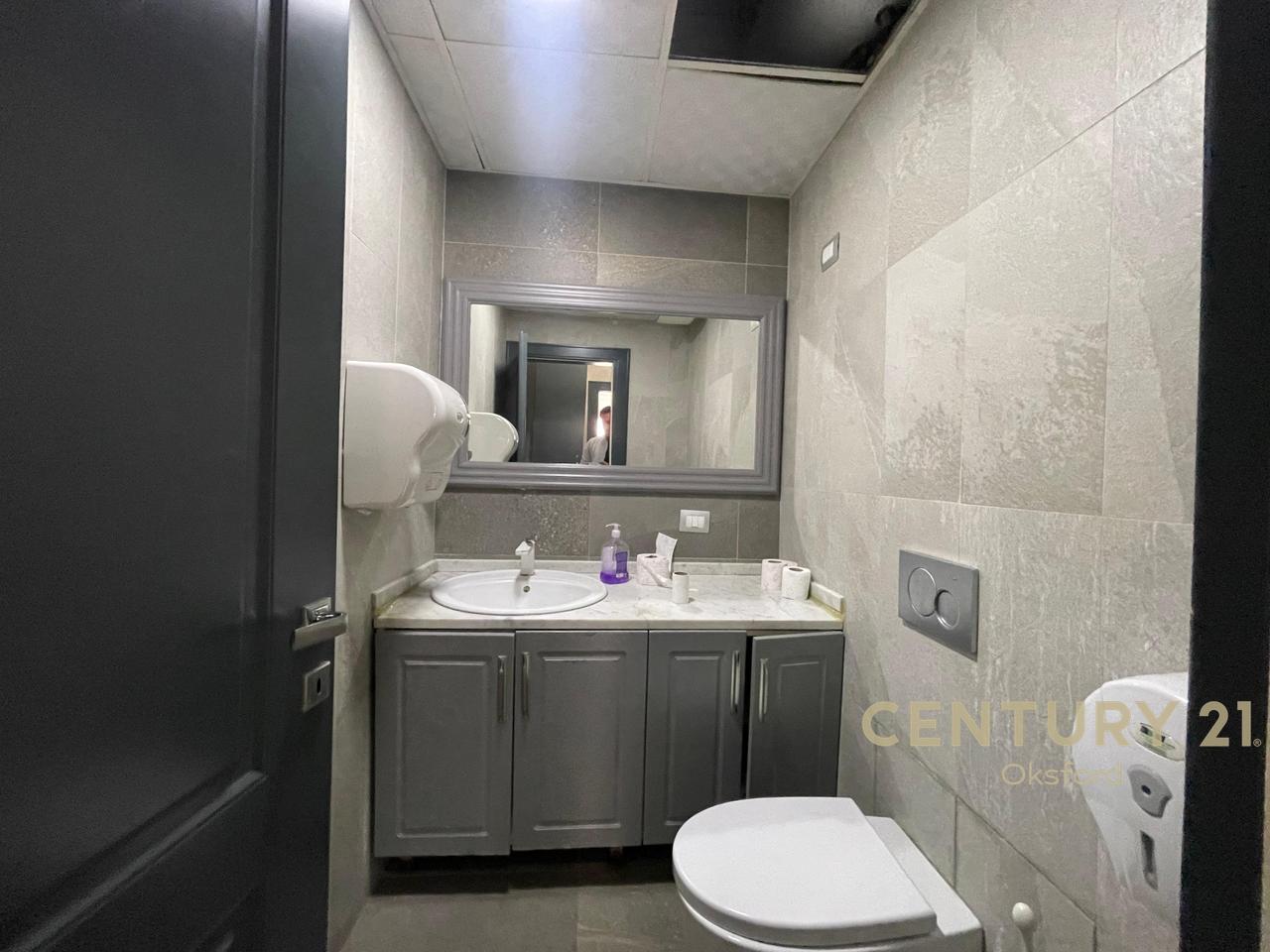 OPEN SPACE COMMERCIAL ENVIRONMENT FOR RENT ROADSIDE, ASTIR